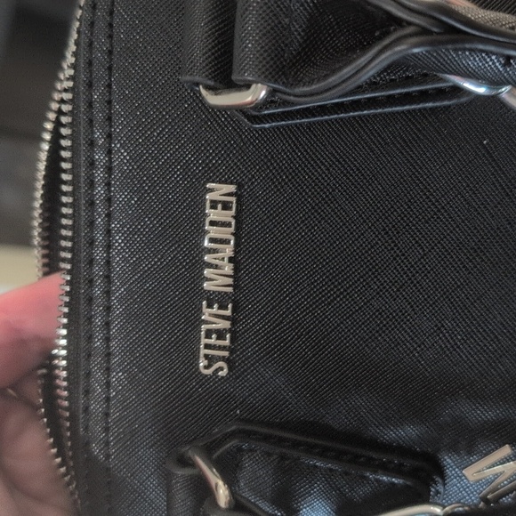 Steve Madden Black Crossbody Handbag - Picture 10 of 12